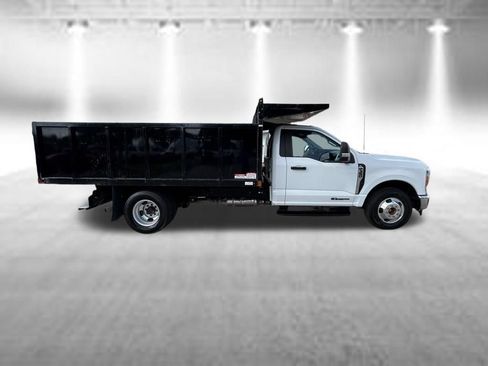Certified 2023 Ford F350 XL w/ XL Chrome Package RWD image 3