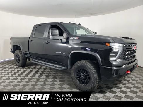 Used 2024 Chevrolet Silverado 2500 ZR2 w/ Technology Package AWD/4WD image 1