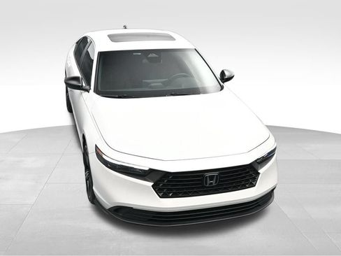 Used 2024 Honda Accord Sport image 29