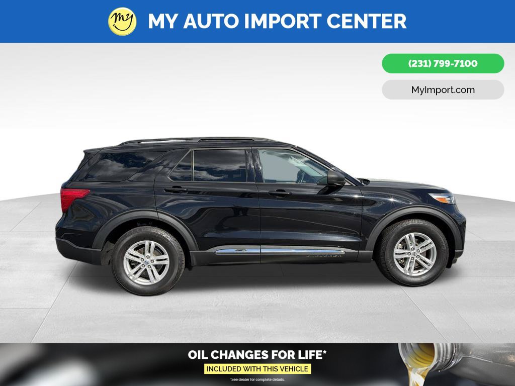 Used 2021 Ford Explorer XLT w/ Equipment Group 202A AWD/4WD image 8