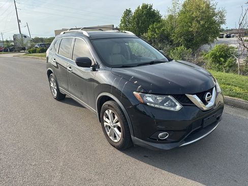 Used 2016 Nissan Rogue SV AWD/4WD image 2