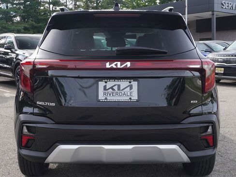 Used 2024 Kia Seltos EX AWD/4WD image 13