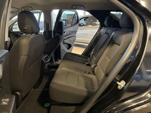 Used 2019 Chevrolet Equinox LT FWD image 16