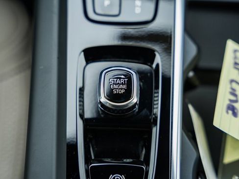 New 2026 Volvo XC60 B5 Plus w/ Protection Package Premier image 24