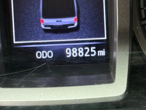 Used 2017 Toyota Tacoma SR5 w/ Tow Package image 10