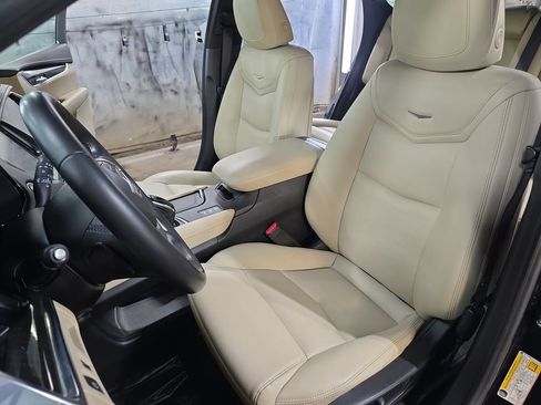 Used 2018 Cadillac XT5 AWD image 15