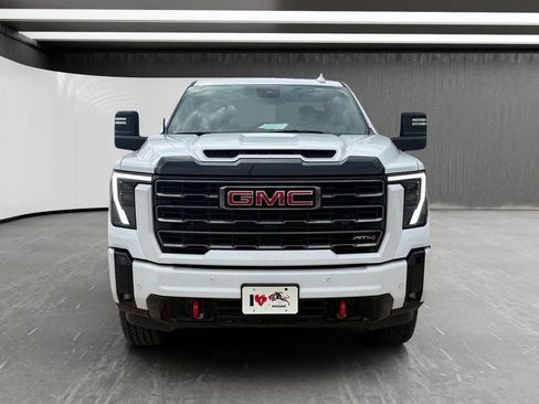 Used 2025 GMC Sierra 2500 AT4 AWD/4WD image 8