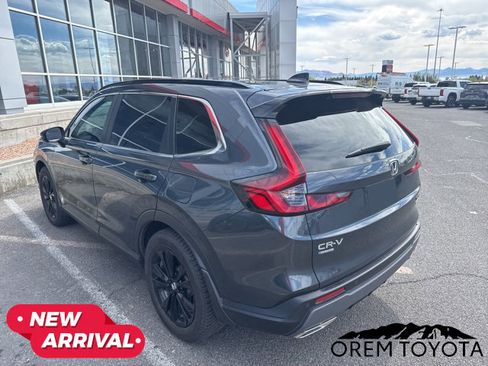 Used 2023 Honda CR-V Sport Touring image 4