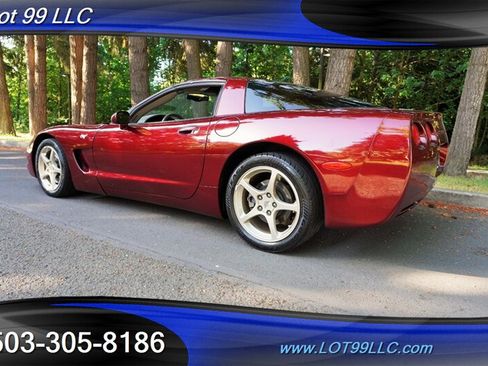 Used 2003 Chevrolet Corvette Coupe w/ Preferred Equipment Group RWD image 11