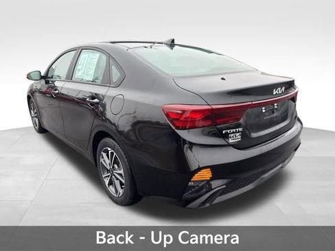 Used 2023 Kia Forte LXS w/ LXS Technology Package image 8