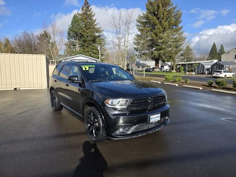 Used 2017 Dodge Durango GT w/ Premium Group image 3