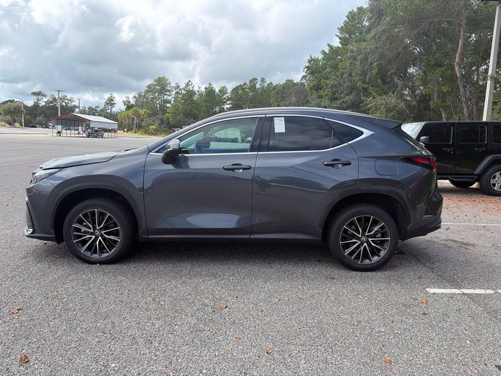 Used 2024 Lexus NX 250 FWD w/ Towing Package (2000 Lbs) image 4
