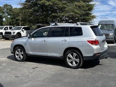 Used 2011 Toyota Highlander Limited image 5