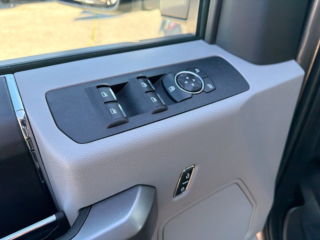 Used 2018 Ford F350 XLT AWD/4WD image 14