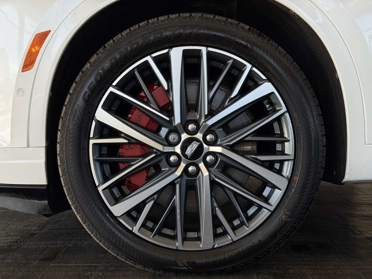 Used 2023 Cadillac XT6 Sport AWD/4WD image 25