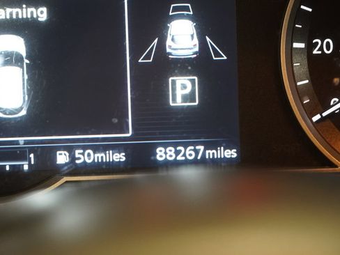 Used 2019 Nissan Kicks SR FWD image 4