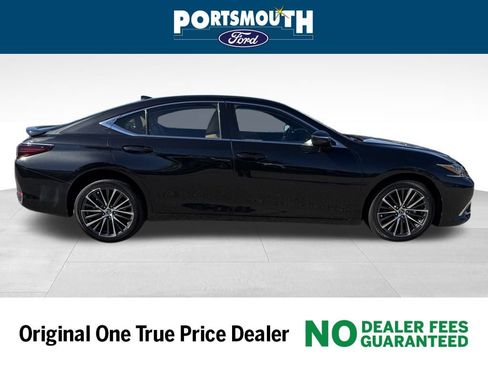Used 2023 Lexus ES 250 w/ Premium Package image 6