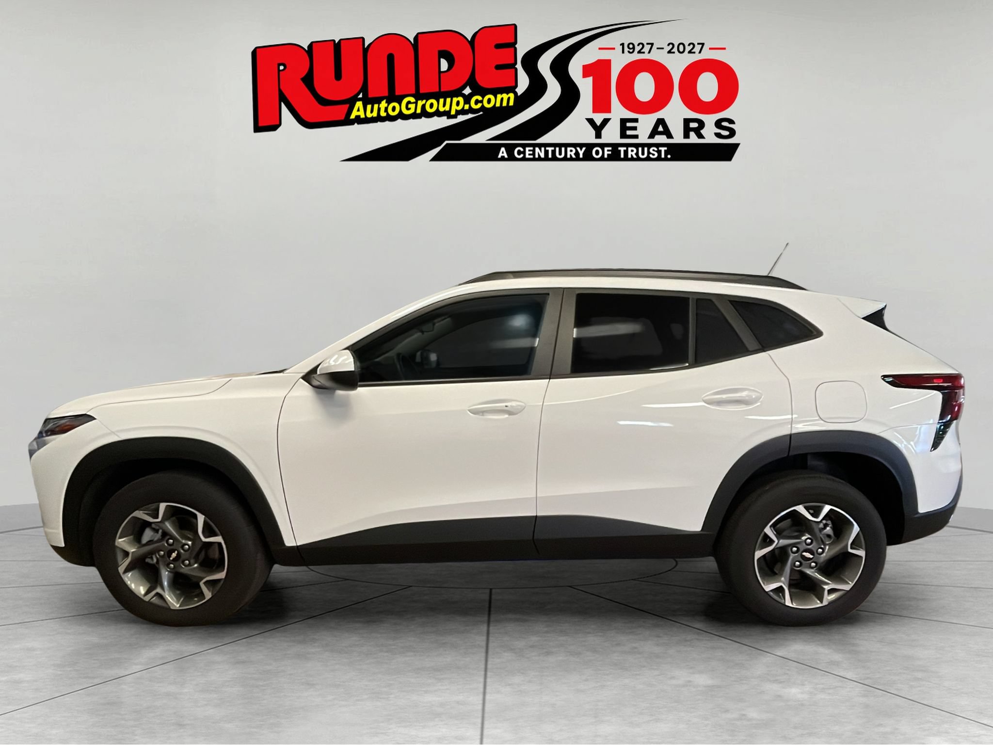 Used 2025 Chevrolet Trax LT w/ Driver Confidence Package FWD image 4