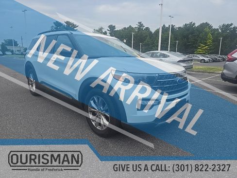 Used 2020 Ford Explorer XLT w/ Equipment Group 202A AWD/4WD image 1