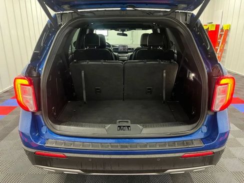 Used 2020 Ford Explorer XLT w/ Equipment Group 202A AWD/4WD image 5
