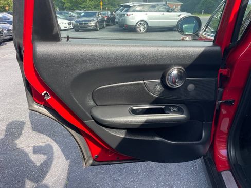 Used 2018 MINI Cooper Clubman FWD image 18