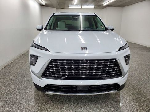 New 2026 Buick Enclave Avenir w/ Super Cruise Package image 2