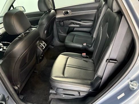 Used 2021 Kia Sorento EX w/ Panoramic Sunroof Package image 25