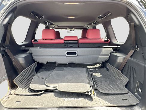 Used 2020 Lexus GX 460 Premium w/ Premium Package image 27