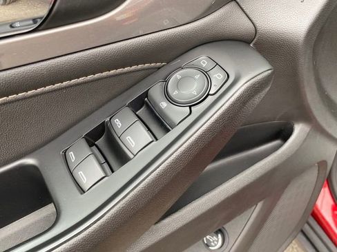 Certified 2023 Chevrolet Traverse LT w/ LPO, Floor Liner Package image 17