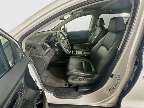 Used 2025 Honda Odyssey EX-L image 13
