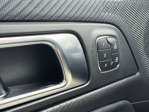 Used 2025 Ford Mustang GT Premium image 30