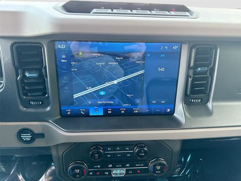 Used 2024 Ford Bronco Wildtrak image 13