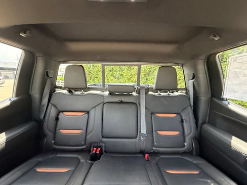 Used 2020 GMC Sierra 1500 AT4 w/ AT4 Premium Package AWD/4WD image 3
