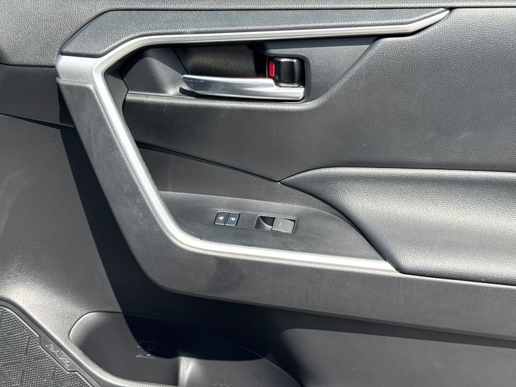 Used 2022 Toyota RAV4 XLE Premium FWD image 16