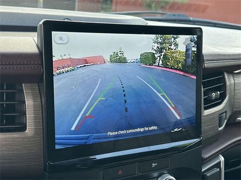 Used 2022 Ford Expedition Limited image 14