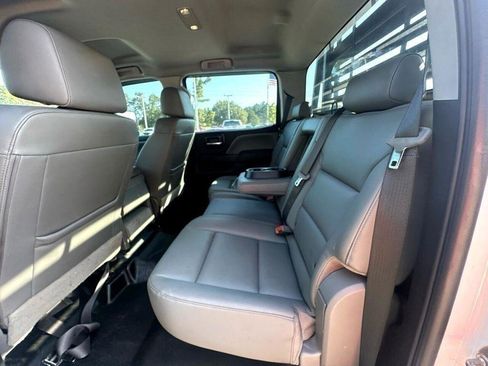 Used 2018 Chevrolet Silverado 3500 W/T w/ WT Convenience Package AWD/4WD image 6