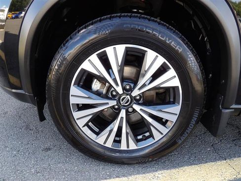 Used 2021 Nissan Rogue SV w/ Premium Package image 30