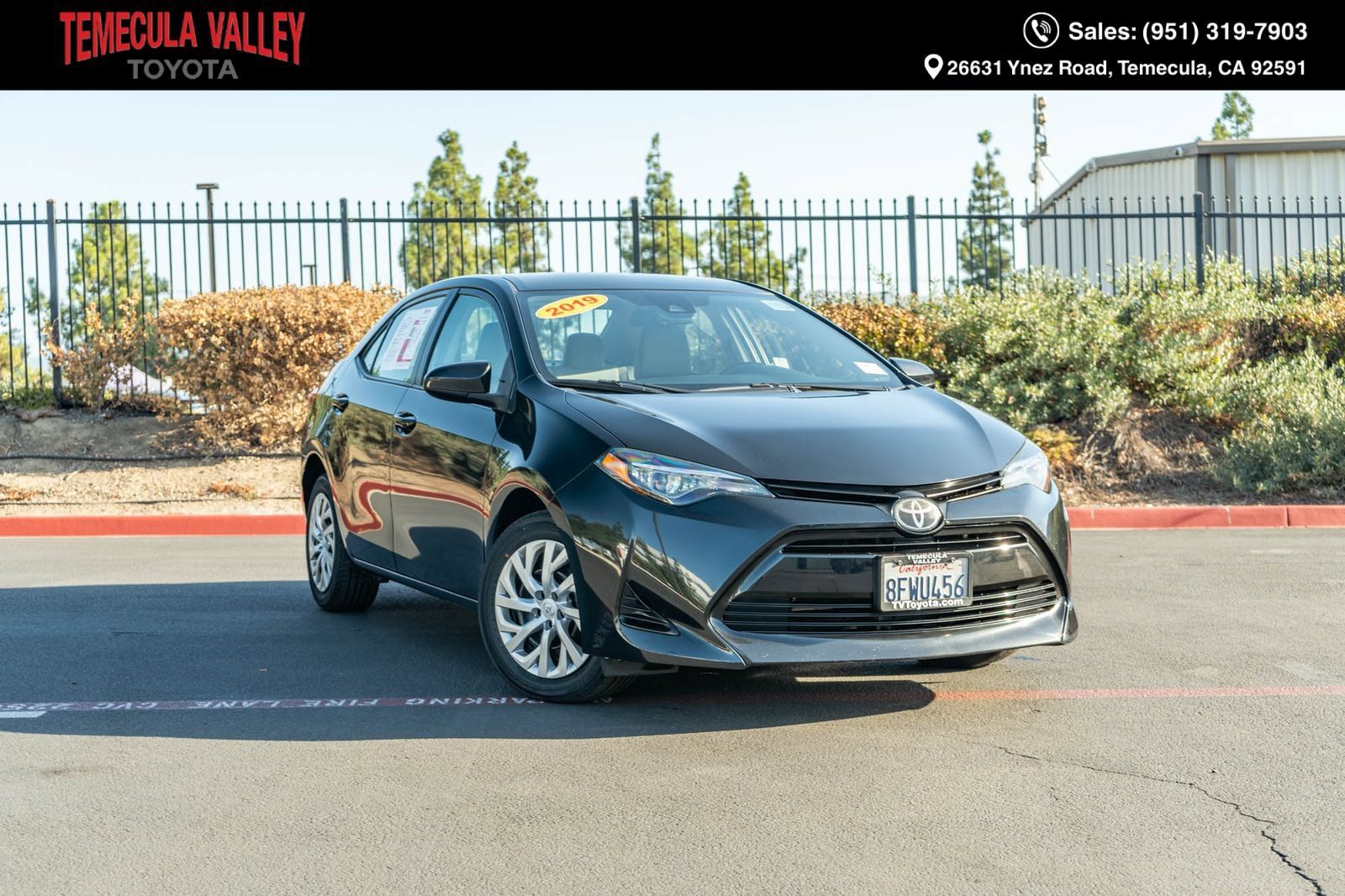 Used 2019 Toyota Corolla LE w/ Carpet Mat Package (TMS) FWD image 1
