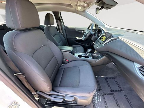 Used 2024 Chevrolet Malibu LT FWD image 29