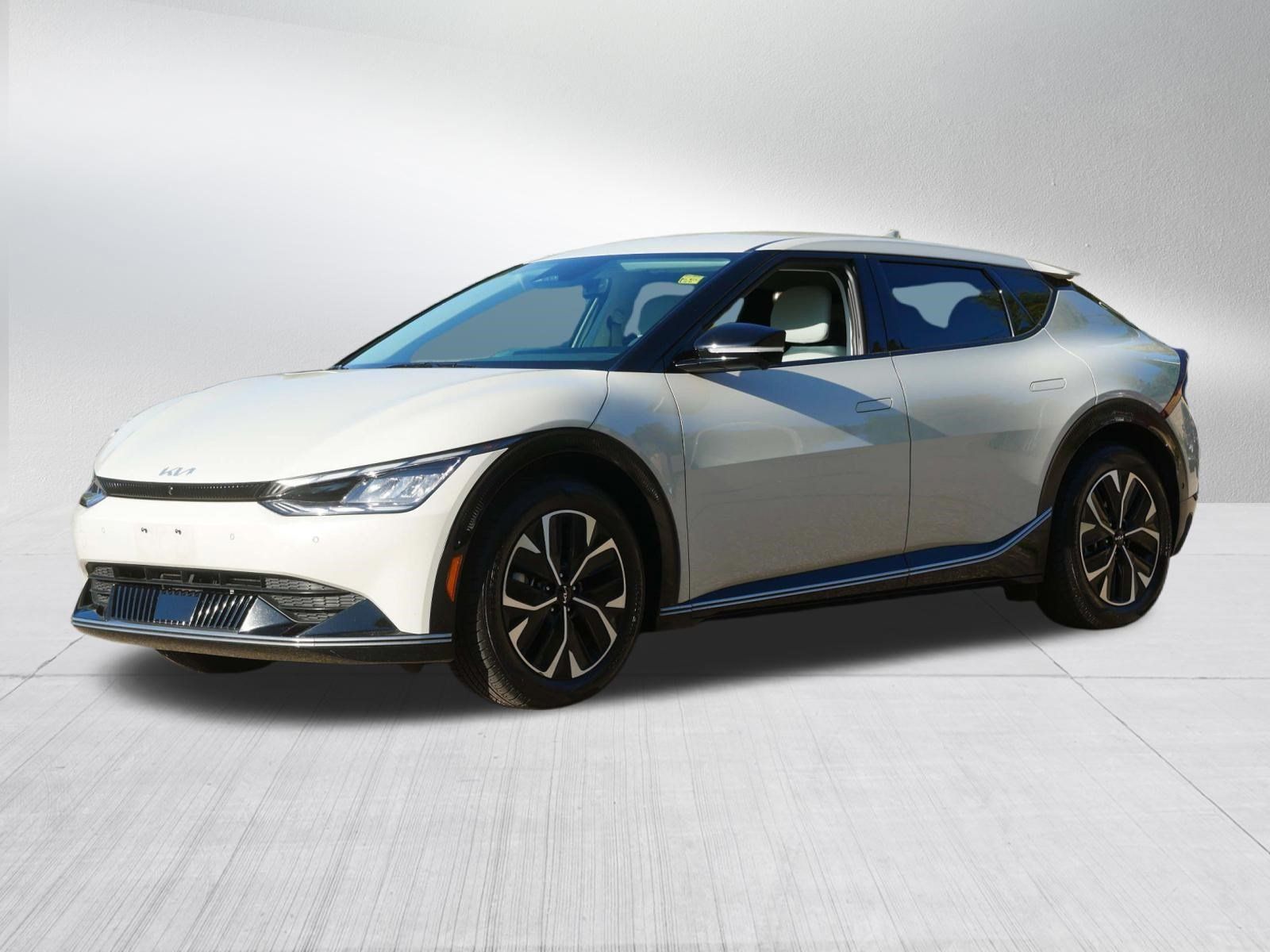 Certified 2023 Kia EV6 Wind w/ Wind Technology Package AWD/4WD image 3