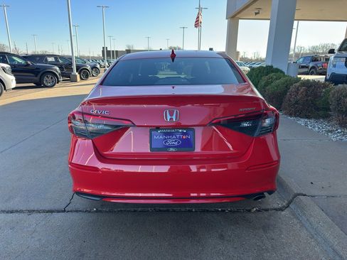 Used 2023 Honda Civic Sport image 9