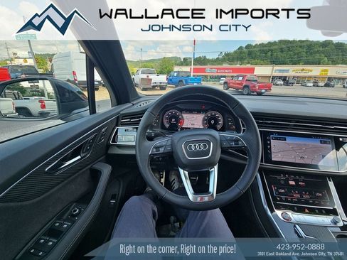 Used 2025 Audi SQ7 Premium Plus AWD/4WD image 18