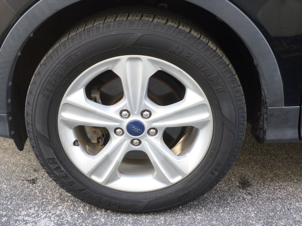 Used 2016 Ford Escape SE w/ SE Leather Comfort Package FWD image 19
