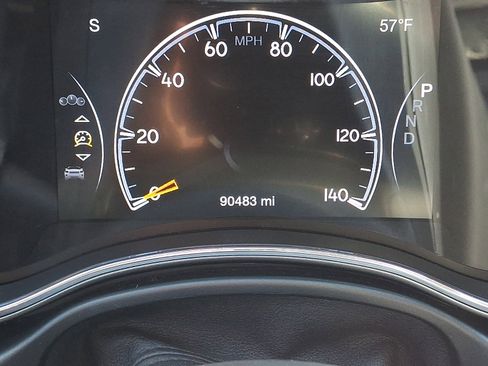 Certified 2018 Jeep Grand Cherokee Altitude image 20