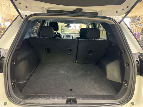 Used 2022 Chevrolet Equinox LT image 5