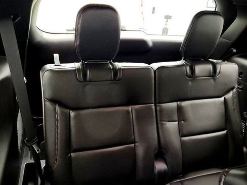 Used 2020 Ford Explorer XLT w/ Equipment Group 202A image 23