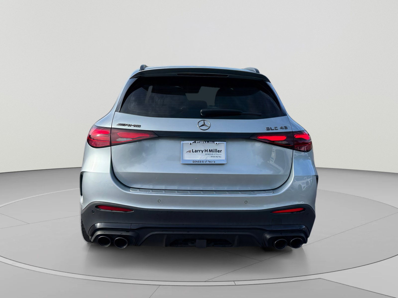 Used 2024 Mercedes-Benz GLC 43 AMG 4MATIC image 4