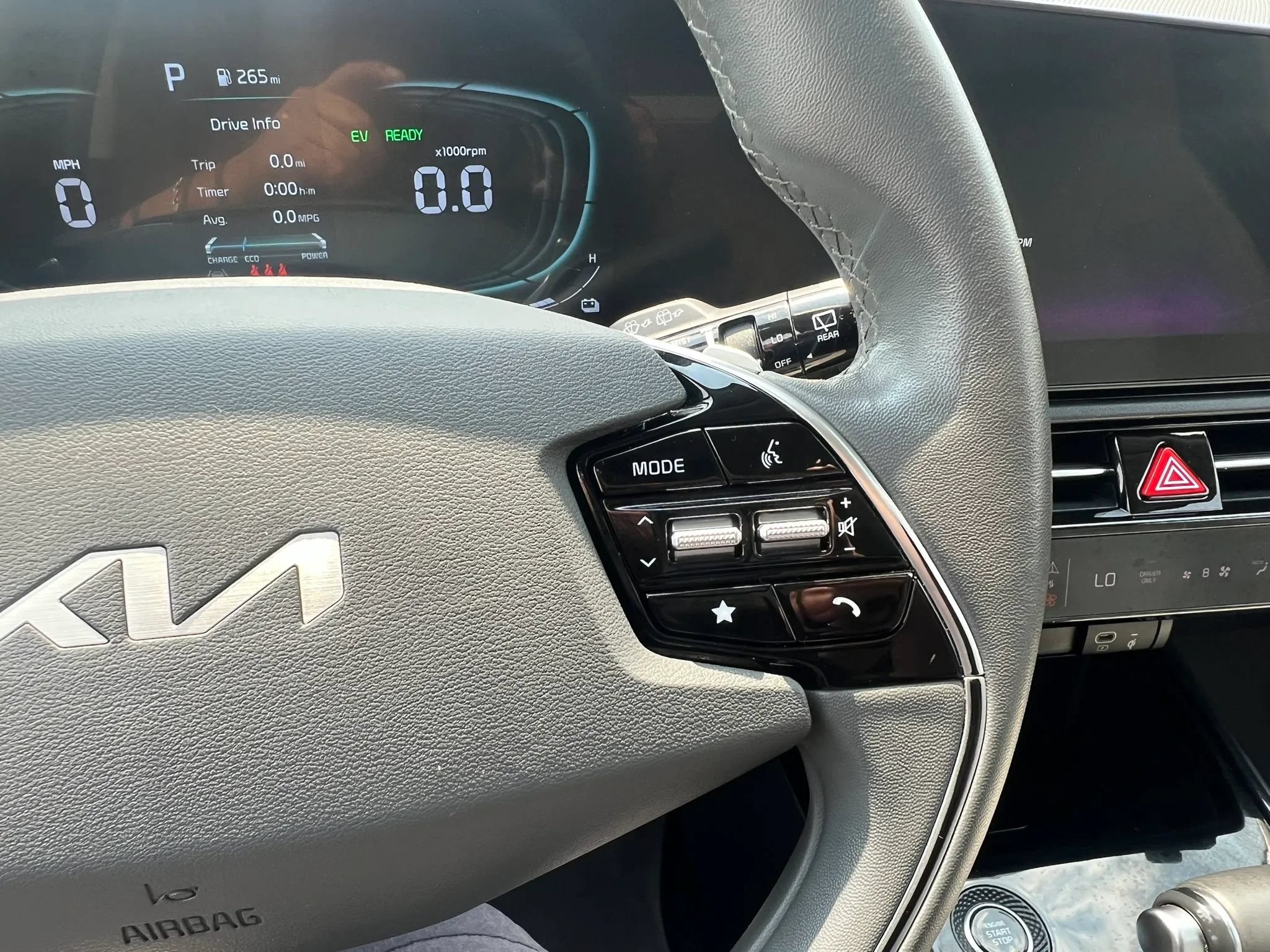 Used 2025 Kia Niro EX FWD image 20