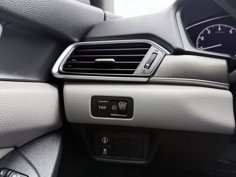 Used 2019 Honda Accord LX image 12