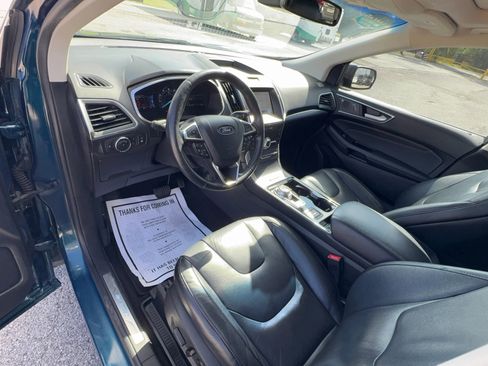 Used 2020 Ford Edge Titanium FWD image 11
